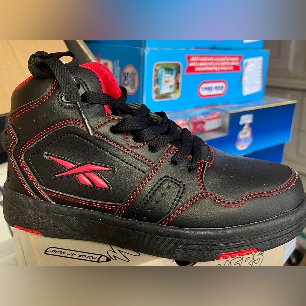 Reebox Black and Red boot shoes